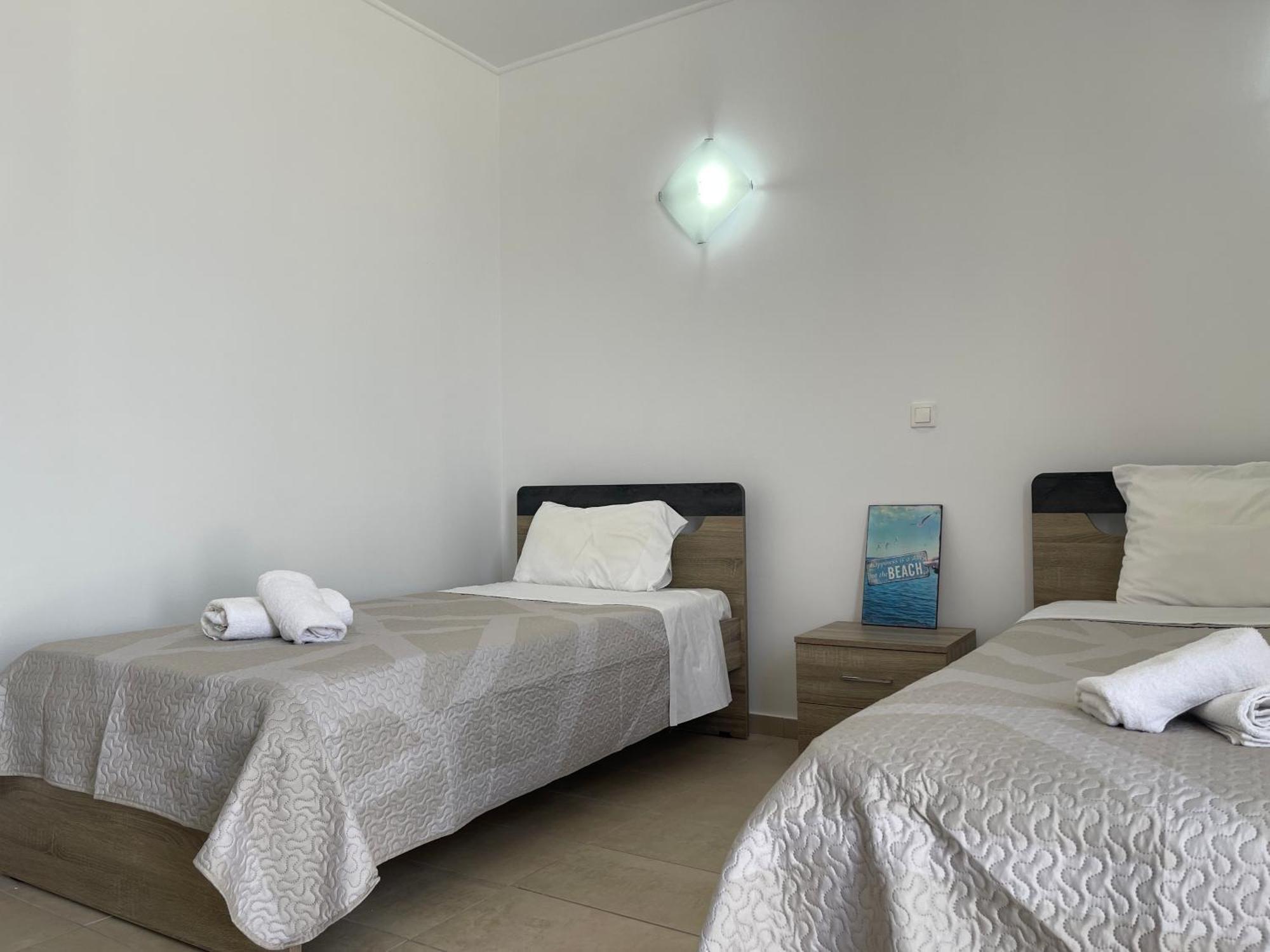 Majestic Sunset Apartment มัสติคารี ภายนอก รูปภาพ