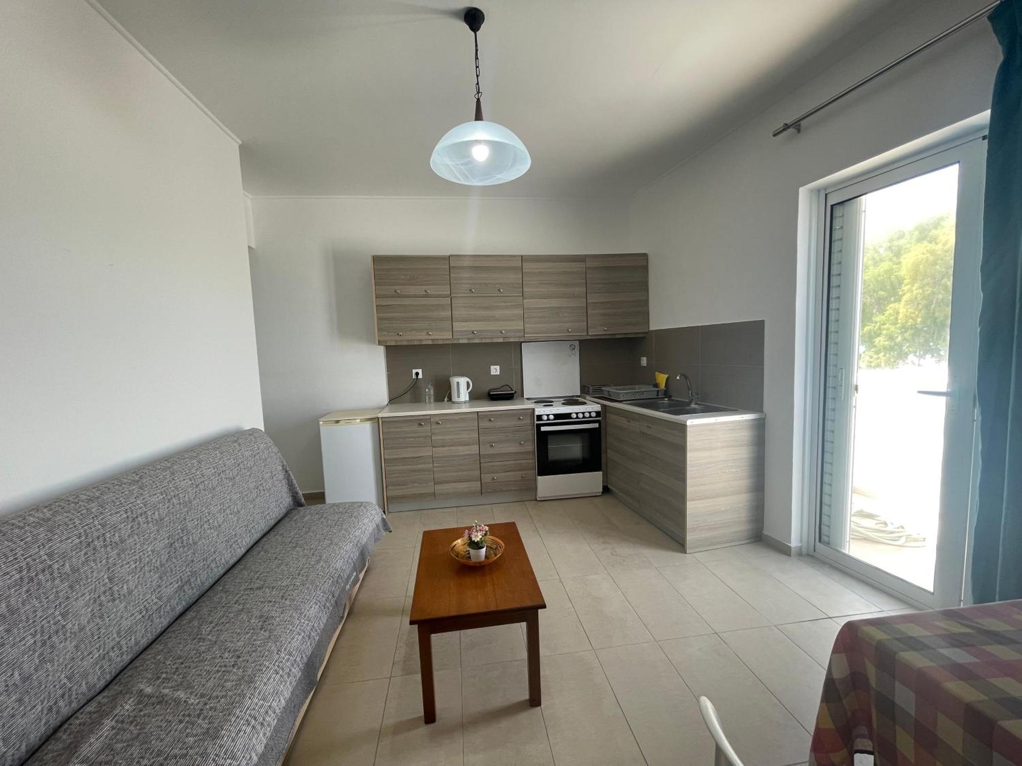 Majestic Sunset Apartment มัสติคารี ภายนอก รูปภาพ